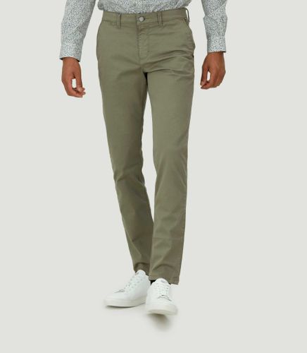 Pantalon chino fashion kaki clair ''Célèbre'' - IZAC - Modalova
