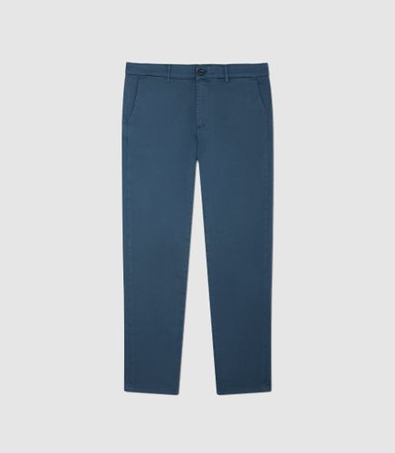 Pantalon chino satin MARACANAOUT - IZAC - Modalova