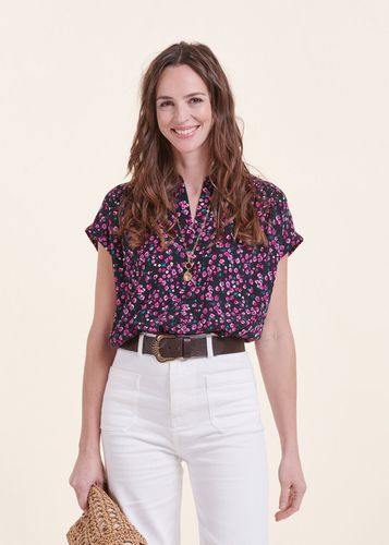 Chemise noire à fleurs col mao manches courtes - La Fée Maraboutée - Modalova