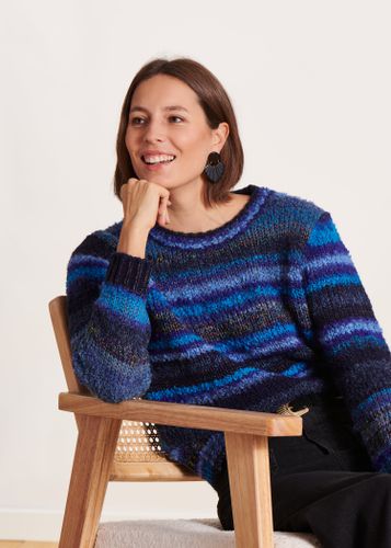 Pull bleu maille fantaisie à rayures - La Fée Maraboutée - Modalova