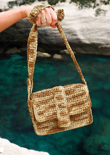 Sac besace raphia beige - La Fée Maraboutée - Modalova