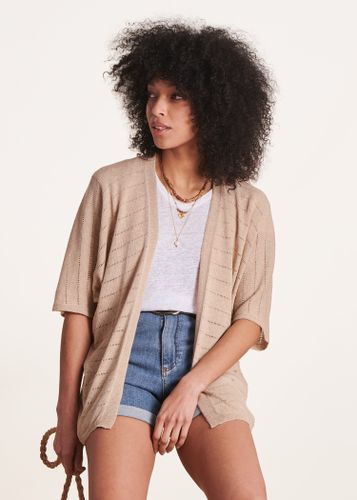 Gilet fin ajouré beige à manches courtes - La Fée Maraboutée - Modalova