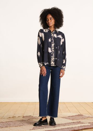 Chemise imprimée bleu et beige dos plissé - La Fée Maraboutée - Modalova