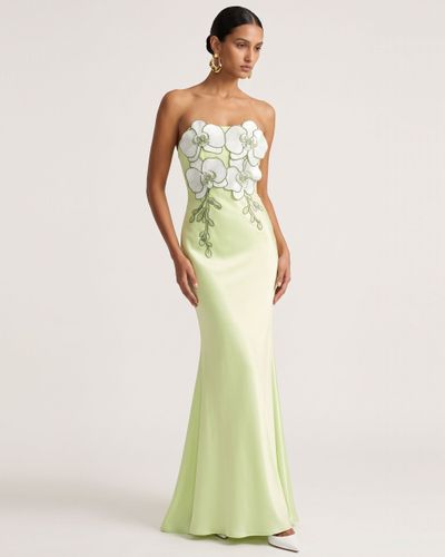 Robe longue fendue en satin sans bretelles avec fleurs 3D - Vert clair - JW PEI - Modalova