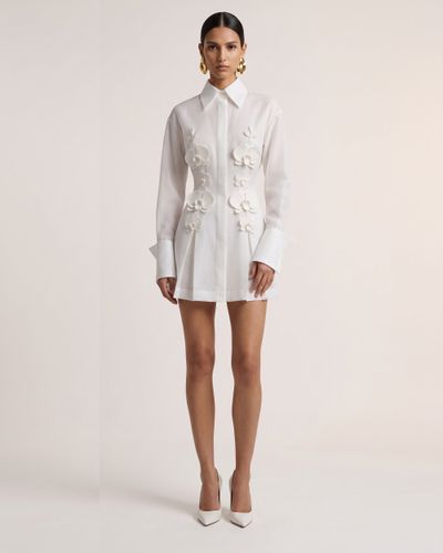 Robe chemise courte à col montant, boutons et orchidée ornementale - Blanc - JW PEI - Modalova