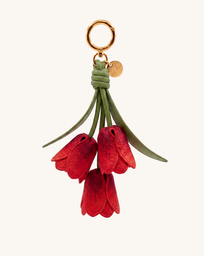 Bijou de sac tulipe brodé en 3D - Rouge dégradé - JW PEI - Modalova