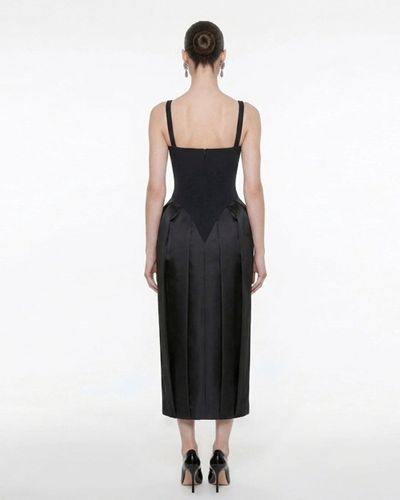 Robe midi à col carré et paniers - Noir - JW PEI - Modalova