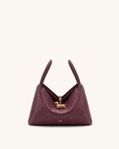 Maelle Sac à double anse avec breloque teckel grain autruche synthétique - Rouge baie - JW PEI - Modalova