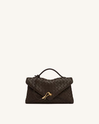 Celeste Sac enveloppe tissé - Marron foncé - JW PEI - Modalova