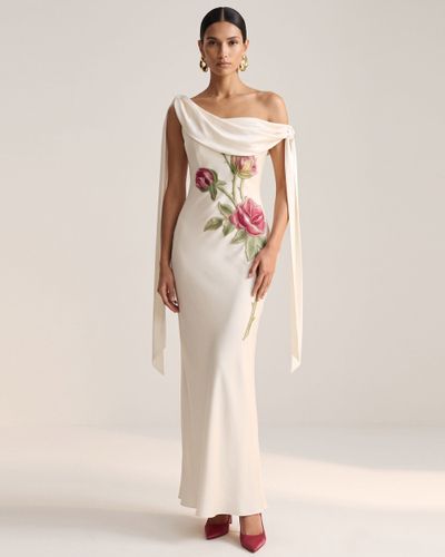 Robe longue drapée asymétrique avec broderies roses - Blanc pur - JW PEI - Modalova