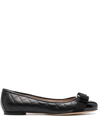 Vara Quilted Leather Ballet Flats - Ferragamo - Modalova