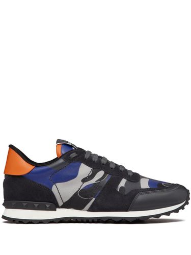 Camouflage-print Rockunner Sneaker - Valentino Garavani - Modalova