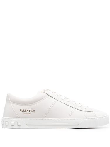 Rockstud Sneakers - Valentino Garavani - Modalova