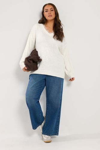 Plus Size Lace Vneck Knitted Jumper Size 38-40 - Yours - Modalova