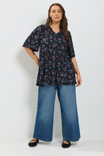 Top Texturé Noir À Fleurs Plissé Sur Le Devant Size 54-56 - Yours - Modalova