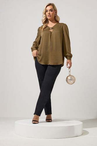 Blouse En Satin Marron À Ornement Métallique Size 58-60 - Yours London - Modalova