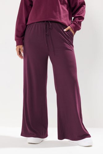 Pantalon Large Côtelé Rouge Bordeaux Size 54-56 - Yours - Modalova