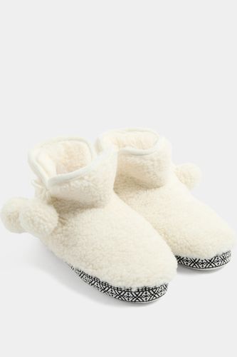 Pom Pom Faux Fur Boot Slipper Size 40-41 - Yours - Modalova