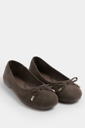 Ballerines En Imitation Daim Marron Chocolat, Coupe Large Esize 40E - Yours - Modalova