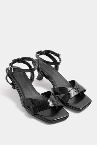 Chaussures À Talons Noires En Maille À Découpe En V Et Bout Carré, Coupe Large Esize 39EEE - Yours - Modalova