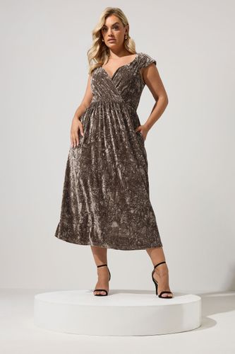 Robe Marron En Velours Size 48 - Yours London - Modalova