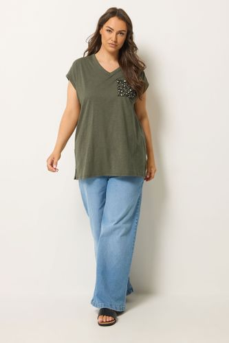 Tshirt À Poche Avec Clous Vert Kaki À Motif Animal Size 50-52 - Yours - Modalova