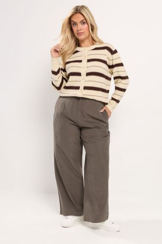 Pantalon Large Marron En Imitation Daim Size Short > 50-52 - Yours - Modalova