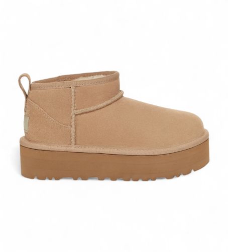 Til kvinder/piger. 1157791K Classic Ultra Mini Platform Ankelstøvler (31), 3-5 cm, Ingen, Casual, Afslappet, børnetøj - UGG - Modalova