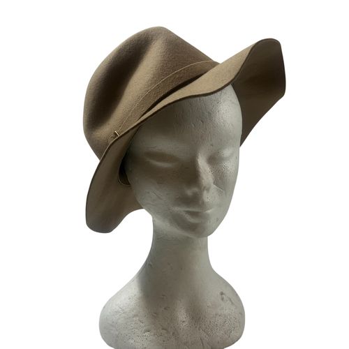 Chapeau en feutrine " Le bon marché " - Label Emmaus - Modalova