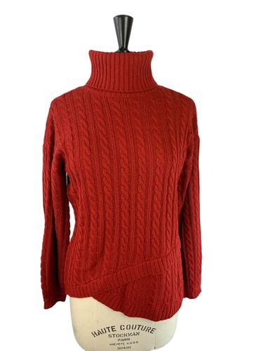 Riu Paris — Pull col roulé en maille torsadée asymétrique — brique — Neuf d'invendu Riu — Taille M (estimé) - Label Emmaus - Modalova