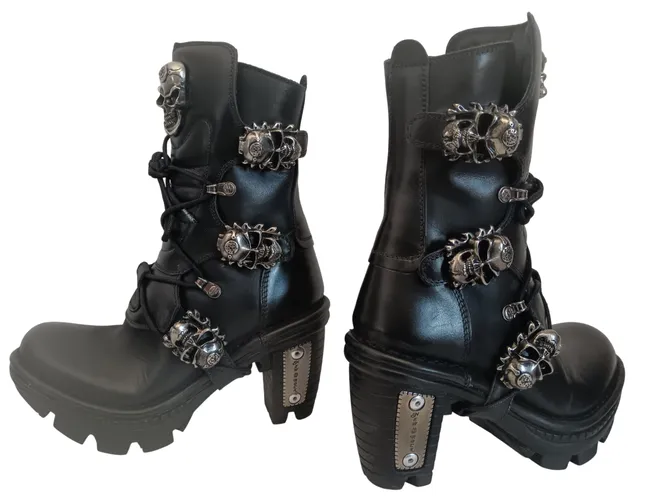 Bottes New Rock cuir à boucles têtes de mort - Taille 36 (M.NEOTR026-S1) - Label Emmaus - Modalova
