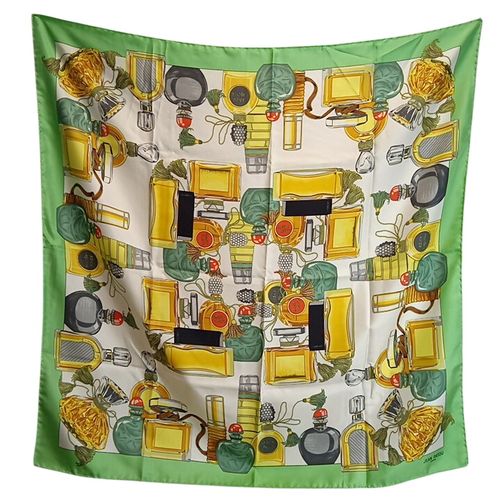 Foulard carré de soie de la marque Jean Patou - Label Emmaus - Modalova