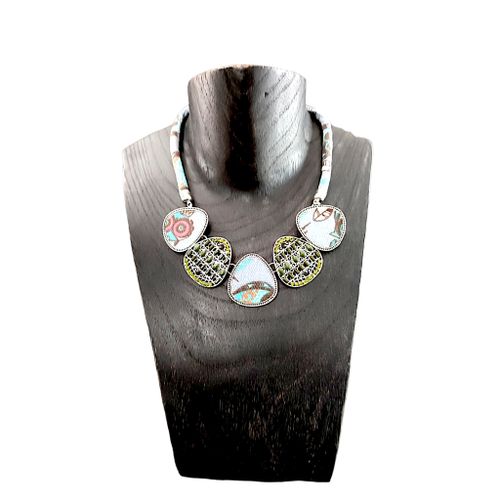 Collier fantaisie en métal et tissu gainé bleu, perles et strass - Label Emmaus - Modalova