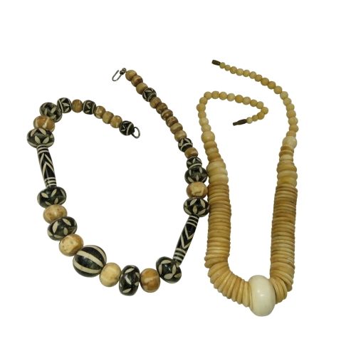 Lot de 2 Colliers tribal vintage en os et perles batik d'Afrique - Label Emmaus - Modalova