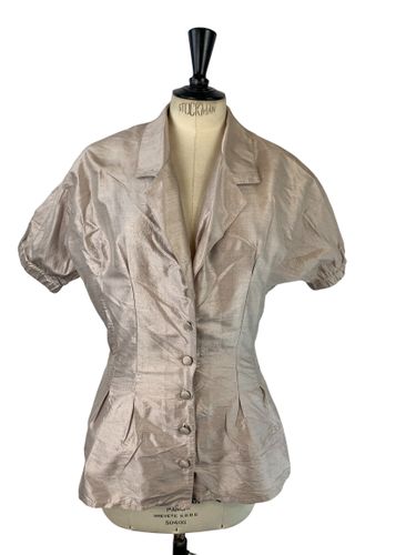 Navay Glow — Veste cintrée en soie sauvage irisée à manches courtes — rosé (Fabriqué en Italie) — Taille M (conviendrait à une taille S) - Label Emmaus - Modalova