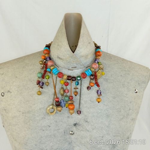 Joli collier ancien Nature Bijoux ajustable orné perles et pendentif métal - Label Emmaus - Modalova