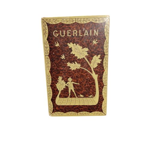 Ancien coffret écrin vide Guerlain cartonnage façon cuir et illustrations dorées scène champêtre vintage - Label Emmaus - Modalova