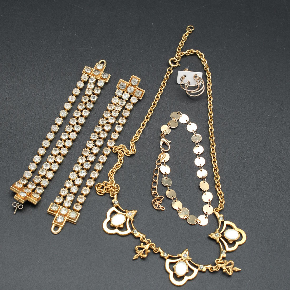 Collier bracelet boucles d'oreille métal et stras - Label Emmaus - Modalova