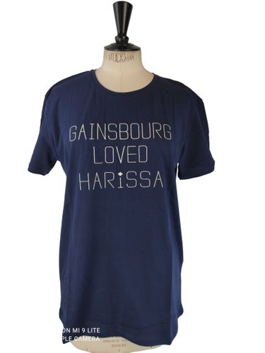 LYOUM — T-shirt brodé « Gainsbourg Loved Harissa » — 100% coton — Marine — S - Label Emmaus - Modalova