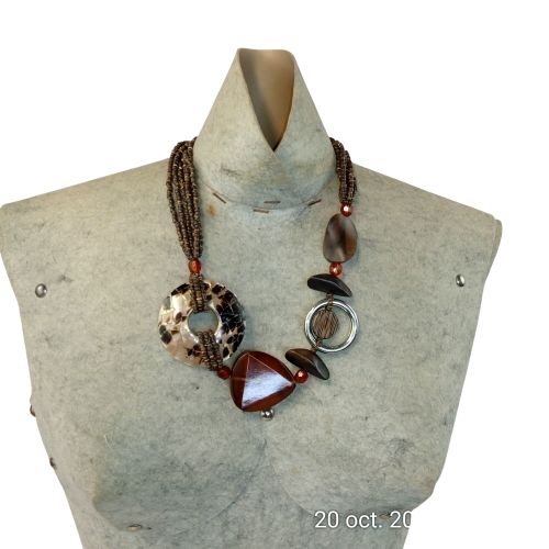 Coller Asymétrie en métal, perles, résine, bois, nacre - Label Emmaus - Modalova