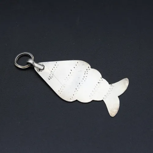 Pendentif poisson berbère - Label Emmaus - Modalova
