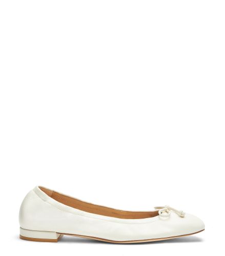 BRIA BALLET FLAT, Last chance, CRÈME, CUIR NAPPA LAQUÉ - Stuart Weitzman - Modalova