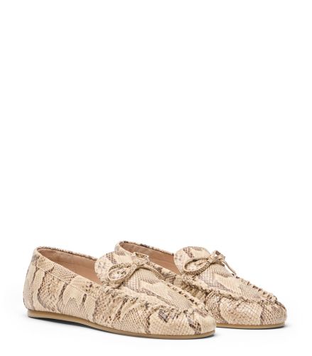 BRITT BOW LOAFER, SOLDES , , MONOCHROME PRINTD SNAKE - Stuart Weitzman - Modalova