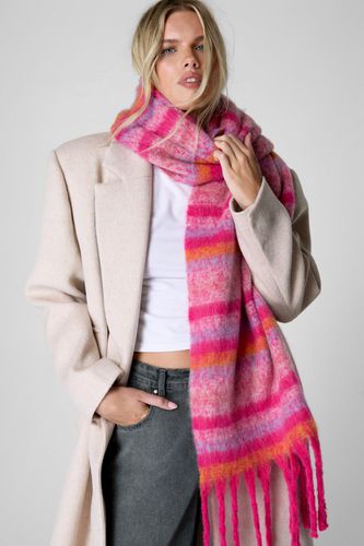 Stripe Ombre Knitted Chunky Oversized Scarf - One Size - Nasty Gal - Modalova