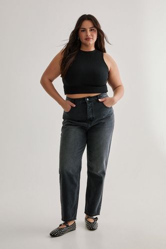 Plus Size Denim Mom Jeans - 52 - Nasty Gal - Modalova