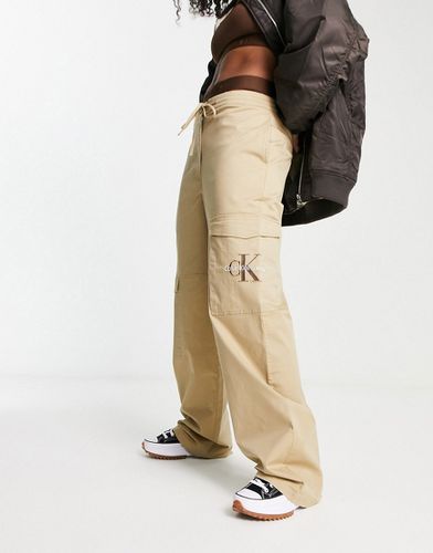 Pantalon cargo à logo - Beige - Calvin Klein Jeans - Modalova