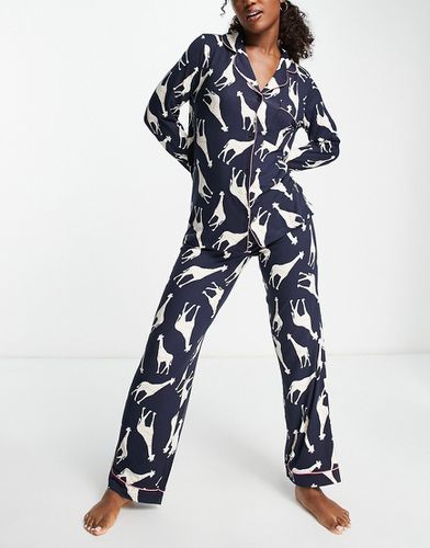 Ensemble de pyjama avec pantalon et chemise manches longues à imprimé girafe - Chelsea Peers - Modalova