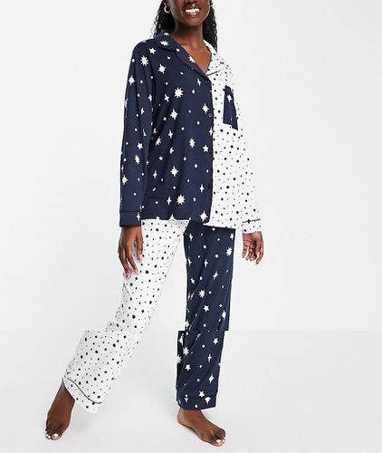 Pyjama long à boutons à imprimé étoiles scintillantes en deux parties - Chelsea Peers - Modalova