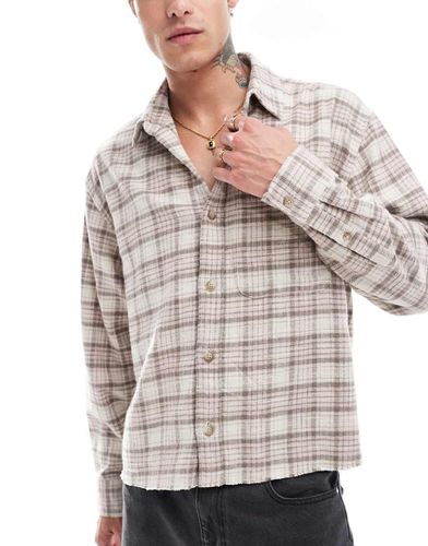 Chemise courte à carreaux en flanelle flammée - clair - Abercrombie & Fitch - Modalova