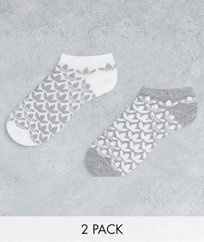 Graphics - Lot de 2 paires de chaussettes à monogramme - Blanc et gris - Adidas Originals - Modalova